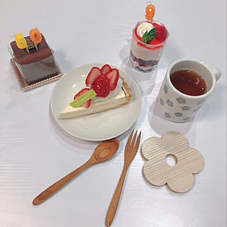 ありがとう✨大切にするね❤️/aminamiんからのプレゼント♡/ビヨルク/シャトレーゼのケーキ/昨日はパパの誕生日♡...などのインテリア実例 - 2022-01-22 10:15:37