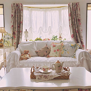ローラアシュレイのカーテンのおすすめ商品とおしゃれな実例