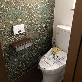 バス/トイレ/モリスの壁紙/引っ越し前/グレーのトイレのインテリア実例 - 2018-03-06 08:59:51