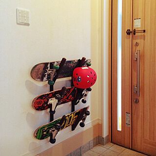 玄関/入り口 スケートボードのおしゃれなアレンジ・飾り方のインテリア
