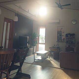 部屋全体/カメラマークが出てたので♡/窓/朝日が眩しくて。のインテリア実例 - 2016-07-03 06:11:25