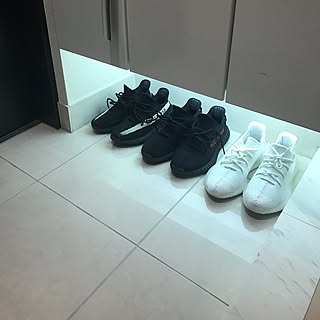 玄関/入り口/スニーカーの収納困る/yeezy Boost/Adidasのインテリア実例 - 2017-05-14 09:02:34