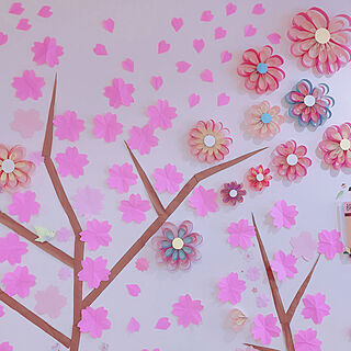 折り紙/桜飾り/画用紙で作る花❁⃘*.ﾟ/壁面ディスプレイ/職場の壁です...などのインテリア実例 - 2021-03-29 19:57:45