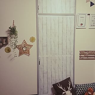 部屋全体/100均/リメイクシート/子供と暮らす。/いつもいいねありがとうございます♡...などのインテリア実例 - 2017-02-10 02:00:19