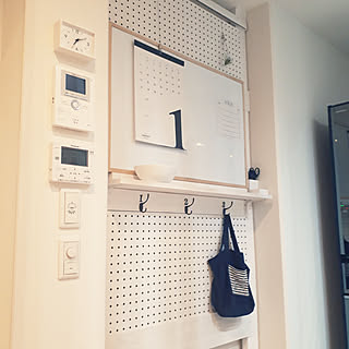 ニトリ ホワイトボードのおしゃれなアレンジ 飾り方のインテリア実例 Roomclip ルームクリップ