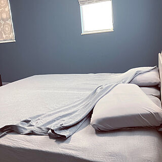 ベッド周り/マルチカバーをベッドに/グレー系で統一/ブルーグレーのクロス/寝室...などのインテリア実例 - 2023-07-30 18:19:12
