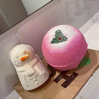 Lush バスボム/LUSH/バスボム/ガルバリウムの家/男の子のいる暮らし...などのインテリア実例 - 2022-12-22 15:50:07