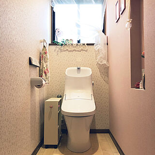 トイレは可愛く♡/アクセントクロス/セリアの取手/セリアの板でDIY/トイレ収納棚...などのインテリア実例 - 2021-07-29 13:13:18