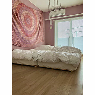 ベッド周り/寝室/Urban Outfitters/すのこベッド/ピンクの壁...などのインテリア実例 - 2024-01-20 15:23:03