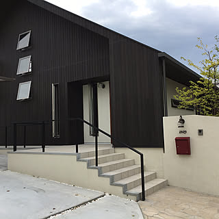 外壁 木目調サイディングのおしゃれなインテリアコーディネート レイアウトの実例 Roomclip ルームクリップ