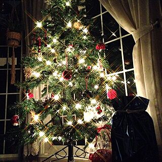 リビング/メリークリスマス/プレゼントをツリーの下に♪/クリスマスツリー/クリスマス...などのインテリア実例 - 2015-12-24 21:13:36