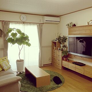 部屋全体/テレビボードDIY/ニトリラグ/無印良品/花のある暮らし...などのインテリア実例 - 2017-01-12 10:35:19