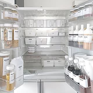 モノトーン 冷蔵庫収納のアイデア おしゃれなインテリア実例 Roomclip ルームクリップ