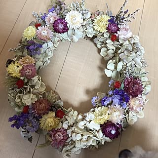 いつもいいねやコメントありがとう♡/紫陽花リースは夏場が勝負（՞ټ՞☝/１個づつ心込めて制作します！/皆様の支えあってのワテ！/RCの出会いに感謝♡...などのインテリア実例 - 2017-06-28 00:51:06