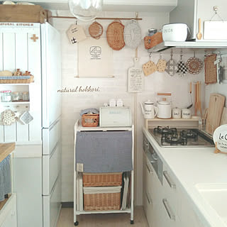 キッチン/ナチュラルホッコリ目指してます♡/ＤＩＹでお部屋作り/ナチュラルインテリア/板壁ＤＩＹ...などのインテリア実例 - 2018-05-27 18:50:38