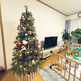 赤ちゃんのいる生活/クリスマスツリー180cm/イベント参加♡/クリスマス/リビングのインテリア実例 - 2022-12-20 21:11:03