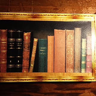 ノートパソコン 洋書風壁紙のおしゃれなアレンジ 飾り方のインテリア実例 Roomclip ルームクリップ