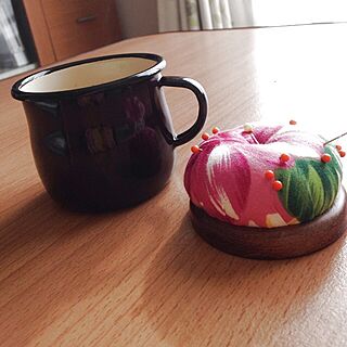机/ホーローのマグカップ/コーヒー大好き♡/縫い物のインテリア実例 - 2014-01-20 13:13:12