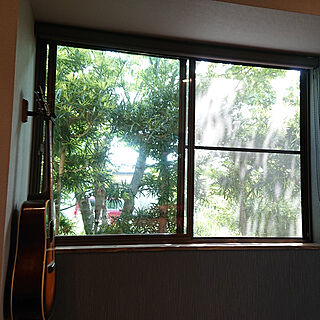 壁/天井/まどからの眺め/壁掛けギターのインテリア実例 - 2020-05-22 10:52:10