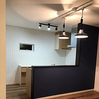 サンゲツ壁紙 ネイビーキッチンのインテリア実例 Roomclip ルームクリップ