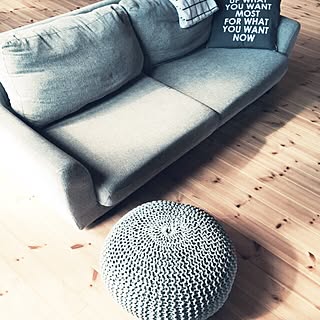 リビング/ソファー/pouf ottoman/シンプルが好き/海外インテリアに憧れて...などのインテリア実例 - 2015-10-13 12:54:48