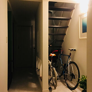 玄関/入り口/スケルトン階段/階段下/自転車/暮らしの一コマ...などのインテリア実例 - 2018-08-01 21:04:19