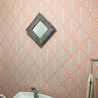 正方形ミラー/ピンクの壁/壁紙DIY/壁紙/バス/トイレのインテリア実例 - 2022-07-08 21:11:31