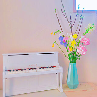 華やぐ/KAWAIのピアノ/IKEAの花瓶/IKEAの棚/スイートピー...などのインテリア実例 - 2019-03-17 13:27:55