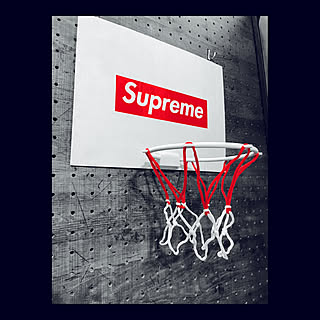 Supreme Supremeステッカーの商品を使ったおしゃれなインテリア実例 Roomclip ルームクリップ Supreme Supremeステッカーの商品を使ったおしゃれなインテリア実例 Roomclip ルームクリップ