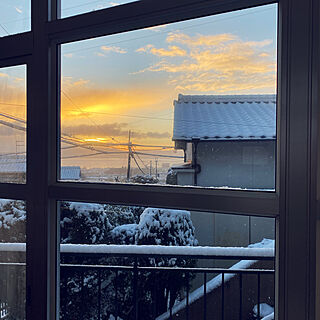 窓からの景色/日の出/おはようございます☺︎/雪ですね/いつもありがとうございます☺︎...などのインテリア実例 - 2020-12-17 08:31:52