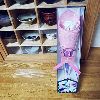棚/花瓶/花/ばらの花/母の日のプレゼント♡のインテリア実例 - 2021-05-09 19:16:19