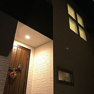 壁/天井/ニチハFu-ge/リクシル玄関ドアのインテリア実例 - 2017-11-06 20:04:51