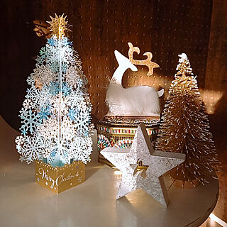 クリスマス/ペーパークリスマスツリー/いつもいいねありがとうございます♡/tokiwaちゃんありがとう♥/roomclipの出会いに感謝♪...などのインテリア実例 - 2021-11-24 08:33:22