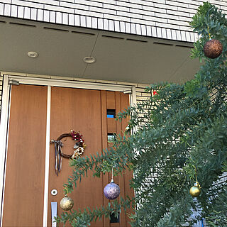 玄関/入り口/クリスマスツリー/子供と暮らす。/日々の暮らし/アイスマート...などのインテリア実例 - 2017-11-02 13:24:00