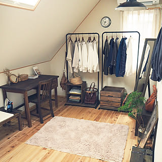 部屋全体/ゆうこさんちの手づくり暮らし/家具はお義父さんがDIY!/インスタ→slow.life.works/クローゼット...などのインテリア実例 - 2018-09-12 12:07:43