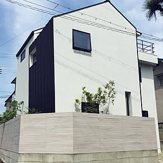 部屋全体/三角屋根のおうち/ガリバリウム外壁/外観/シマトネリコ...などのインテリア実例 - 2018-04-22 14:25:40