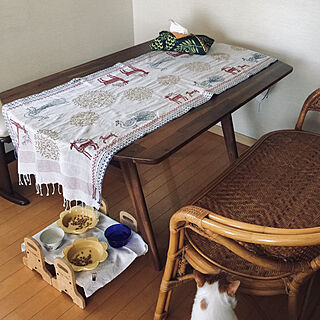 机/にゃんずの食卓/猫と暮らす。/テーブルクロス/ラタンチェアと長椅子...などのインテリア実例 - 2021-02-20 17:47:59