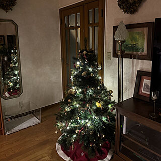 ベッド周り/クリスマス/クリスマスツリー/好きな物に囲まれて/心地よい暮らし...などのインテリア実例 - 2023-11-22 18:37:41