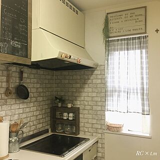 キッチン/棚DIY/レンガシート/バターミルクペイント/黒板DIYのインテリア実例 - 2016-11-23 11:19:31