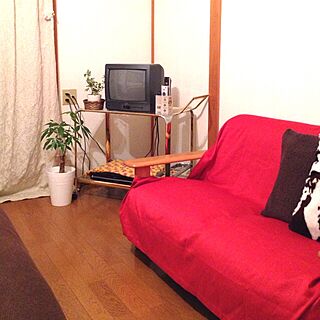 ベッド周り/ソファ左側/ブラウン管テレビのインテリア実例 - 2013-10-22 00:37:41
