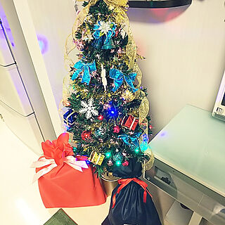 リビング/クリスマスツリー/クリスマスプレゼント/インテリア/いつもいいねやコメありがとうございます♡...などのインテリア実例 - 2018-12-23 23:00:31