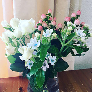 ナチュラル/お花屋さん/お花を飾る/お花のある暮らし/リビングのインテリア実例 - 2019-06-11 22:58:31