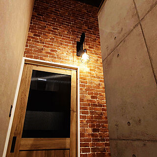 壁/天井/照明/階段吹き抜け/レンガ調/グレーの壁...などのインテリア実例 - 2022-03-25 08:43:04