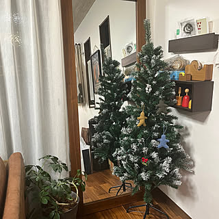 部屋全体/クリスマス/ウォールナット/インダストリアル/一戸建て...などのインテリア実例 - 2023-12-21 18:42:24