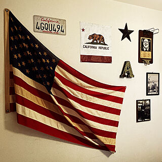 アメリカのヴィンテージ星条旗/ベッドが置いてある西側壁面/ヴィンテージベッドルーム/JUNKの寝室壁面/久しぶりの我が家のお部屋...などのインテリア実例 - 2022-11-19 15:35:02