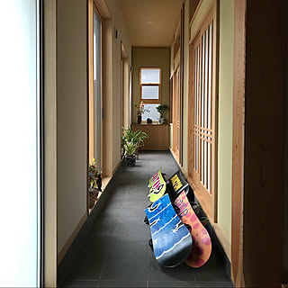 玄関 通り土間のおしゃれなインテリアコーディネート レイアウトの実例 Roomclip ルームクリップ