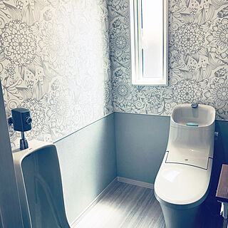 二色の壁紙/グレーの壁/男性用トイレ/バス/トイレのインテリア実例 - 2019-05-01 11:07:50