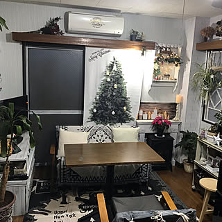 部屋全体/ニトリ暖炉型ファンヒーター/カフェ風テーブル/イルミネーションライト/北欧...などのインテリア実例 - 2018-11-18 17:29:29