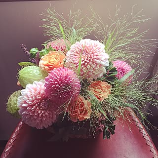 キッチン/ダリア/flower arrangement /フラワーアレンジメント/いす...などのインテリア実例 - 2016-09-24 23:39:03