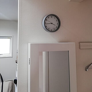 壁/天井/ファミクロ/ファミリークローゼット/ダイソー　時計/壁掛け時計...などのインテリア実例 - 2022-02-06 08:59:18